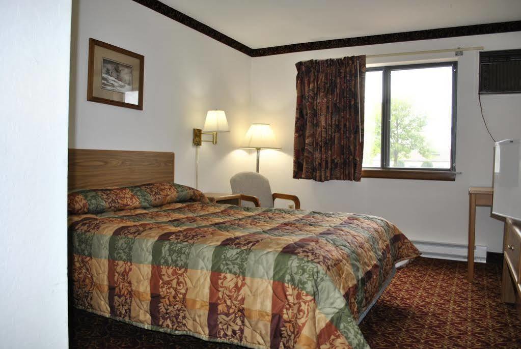 Waconia Inn And Suites Dış mekan fotoğraf